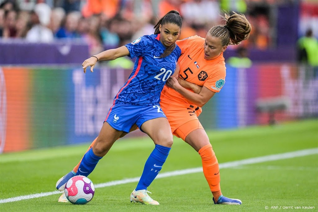 Franse voetbalster Cascarino mist WK door knieblessure