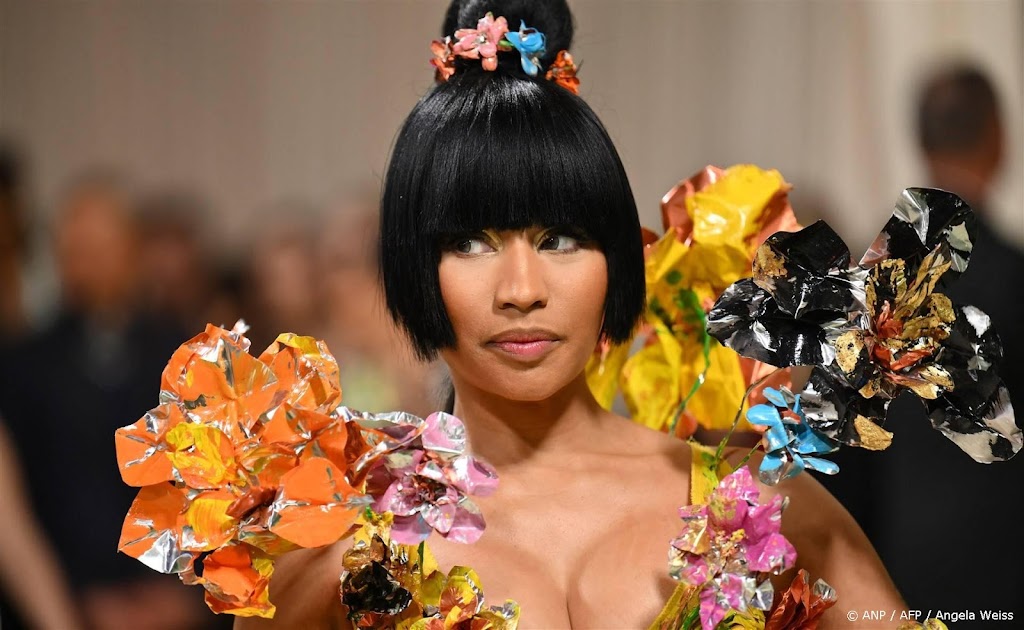 Rapper Nicki Minaj op Schiphol vast om bezit softdrugs