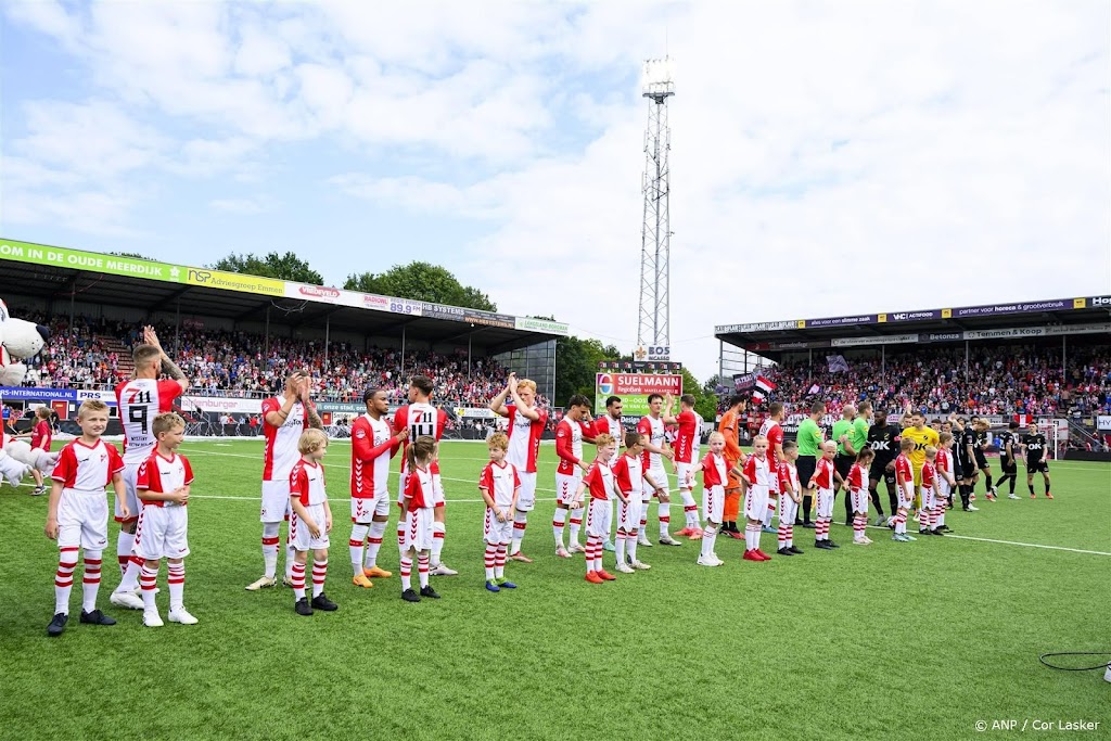 NAC Breda met ruime zege (0-3) op FC Emmen naar finale play-offs