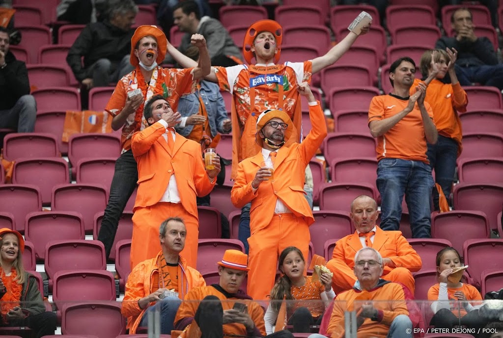 Tsjechië in Boedapest tegen Oranje gesteund door duizenden fans