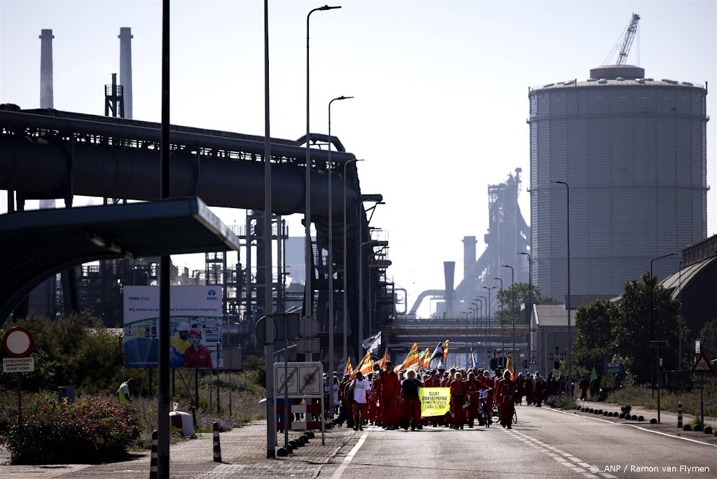 Tata Steel: door klimaatacties langer gas affakkelen nodig