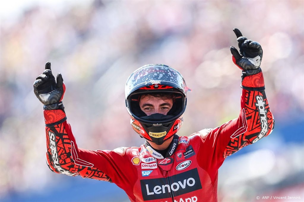 Superieure zege van wereldkampioen Bagnaia in TT van Assen 