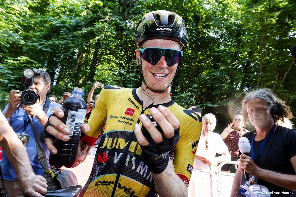 Van Baarle soleert naar winst op NK wielrennen