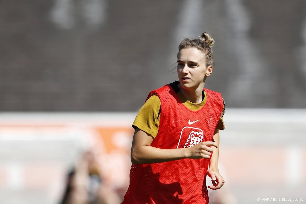 Herstelde spits Miedema begint bij Oranjevrouwen aan uitzwaaiduel