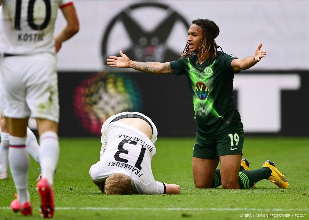 Verdediger Mbabu test bij VfL Wolfsburg positief op coronavirus