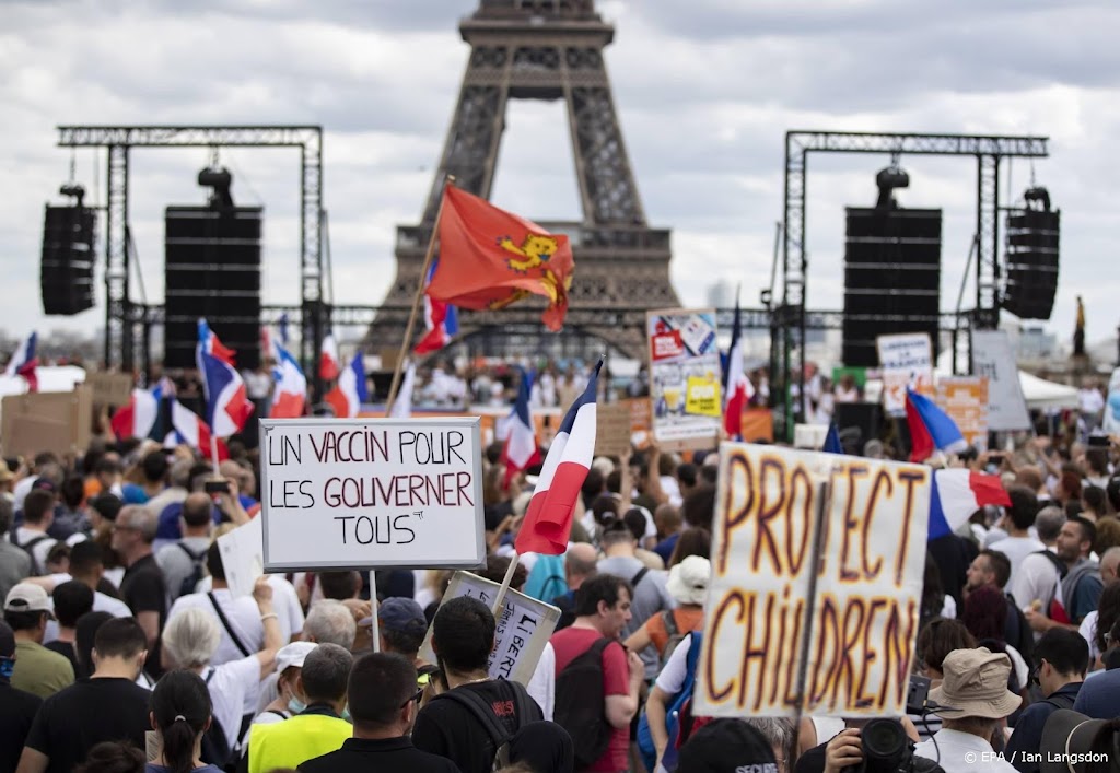 Agenten gewond bij Frans coronaprotest, tientallen aanhoudingen
