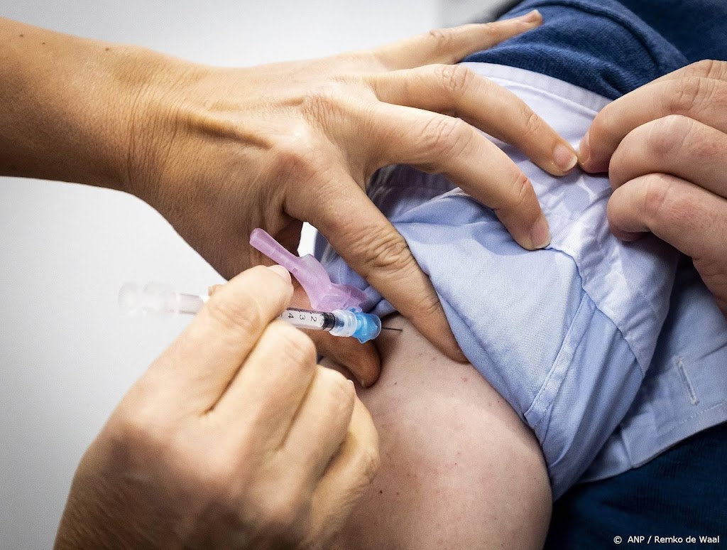 Eerste preventieve apenpokkenprikken in Amsterdam en Den Haag