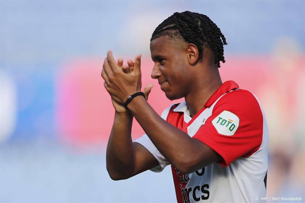 Feyenoord verhuurt verdediger Benita aan Excelsior 