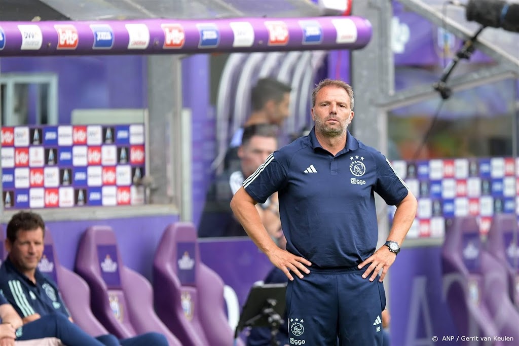 Ajax wint oefenduel met Unterhaching na 2-0-achterstand