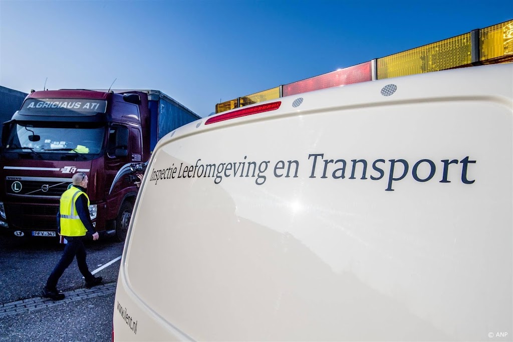 Chauffeur zomerpendelbus weet tachograaf beter te bedienen