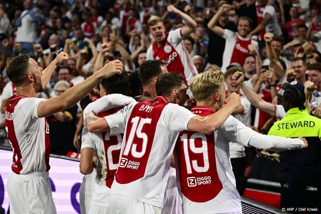 Ajax begint voorronde Europa League met zege op Vojvodina