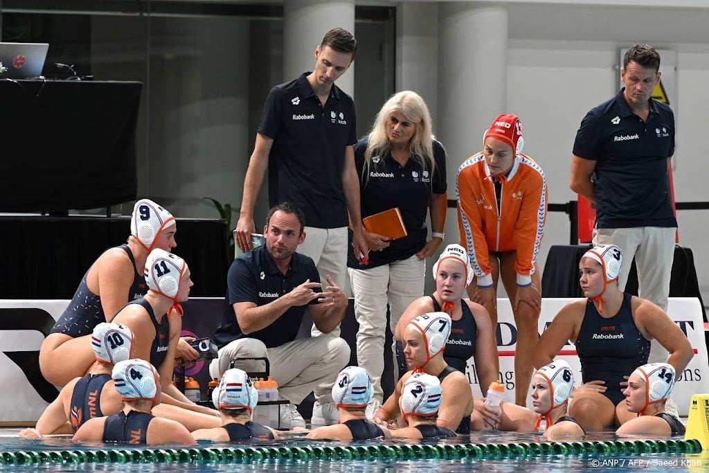 Waterpolosters besluiten World Cup in Sydney als vijfde na zege