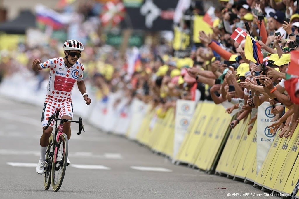 Ecuadoraan Carapaz wint ook koninginnenrit in Tour de France