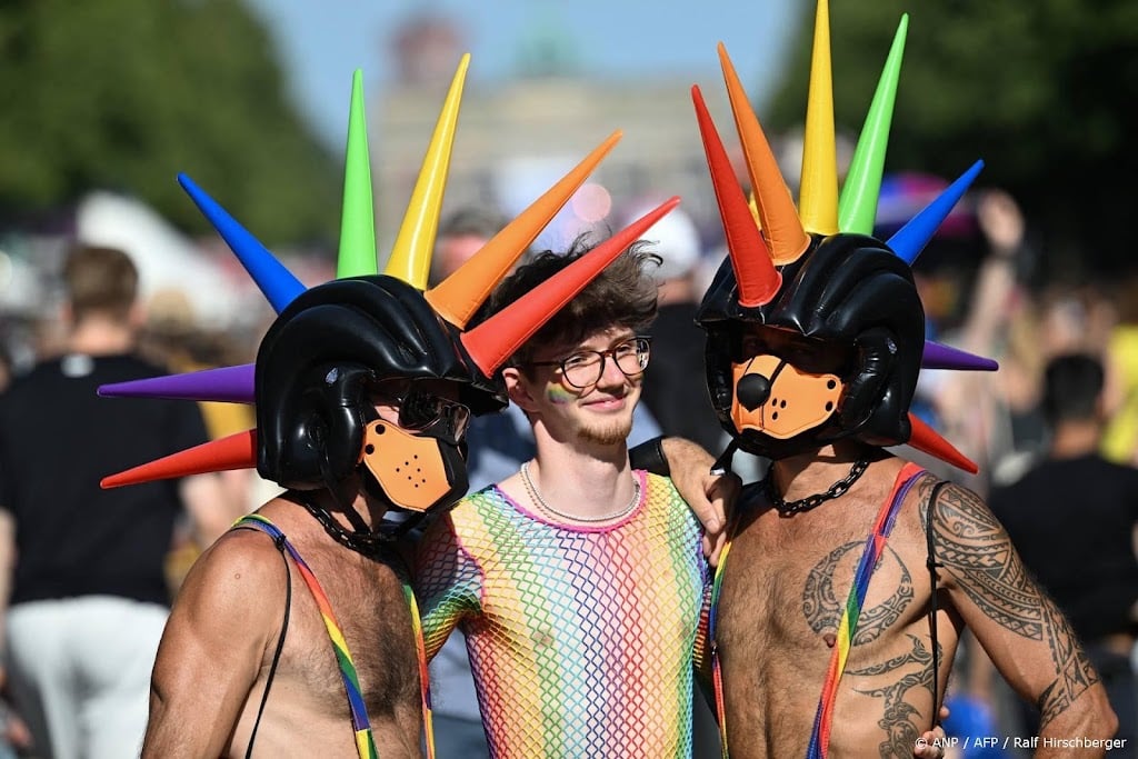 Honderdduizenden mensen in Berlijn de straat op voor Pride
