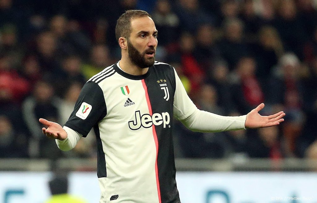Pirlo bevestigt vertrek Higuain bij Juventus