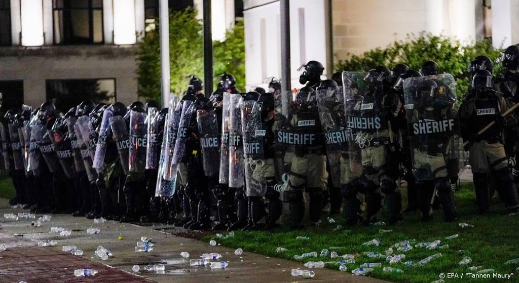 Neergeschoten Amerikaan Jacob Blake volgens vader verlamd