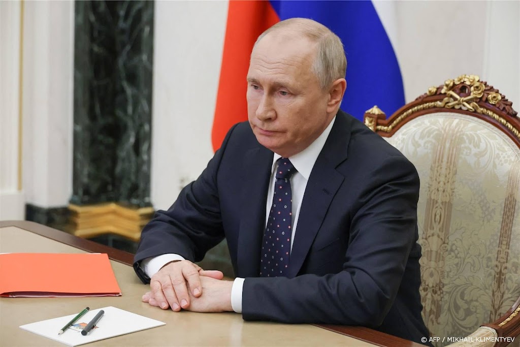 Poetin beveelt paramilitairen om eed van trouw af te leggen