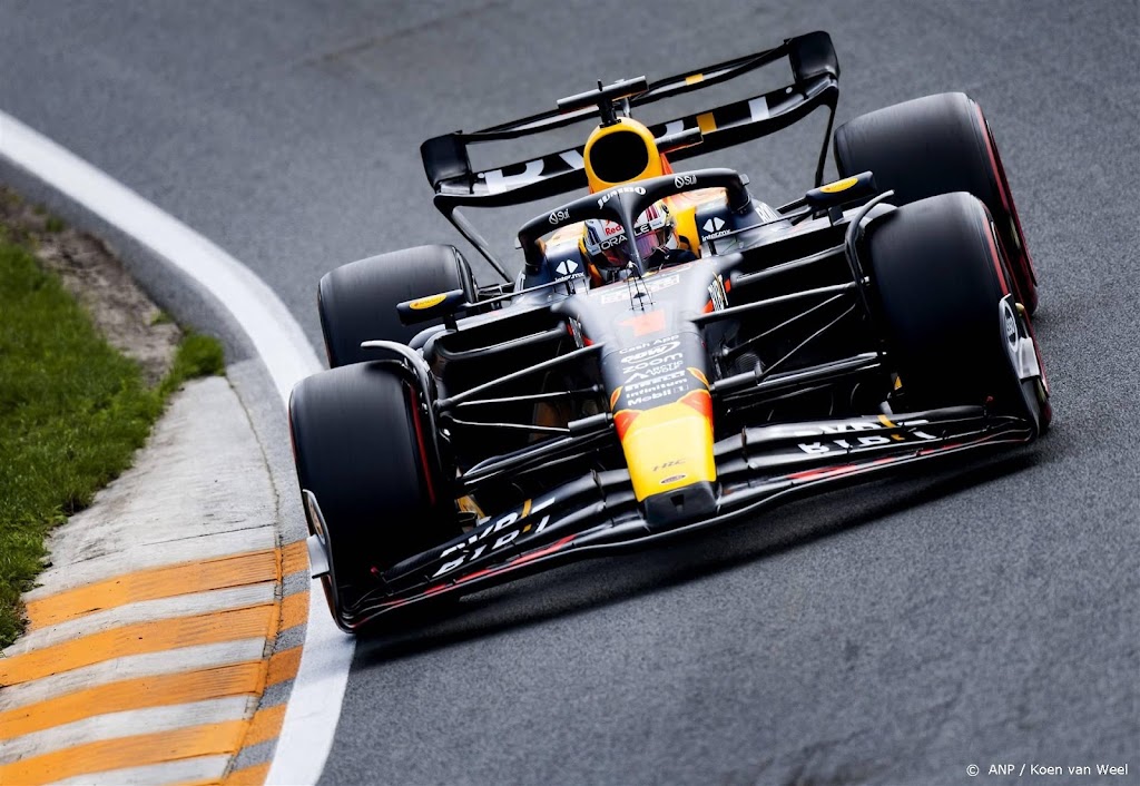 Norris troeft Verstappen nipt af in tweede training Zandvoort