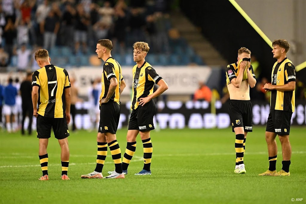 Vitesse verspeelt in blessuretijd zege op Excelsior