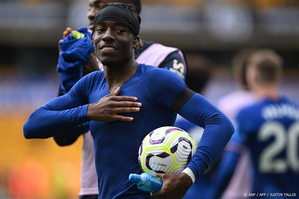 Oud-PSV'er Madueke speelt met drie treffers hoofdrol bij Chelsea
