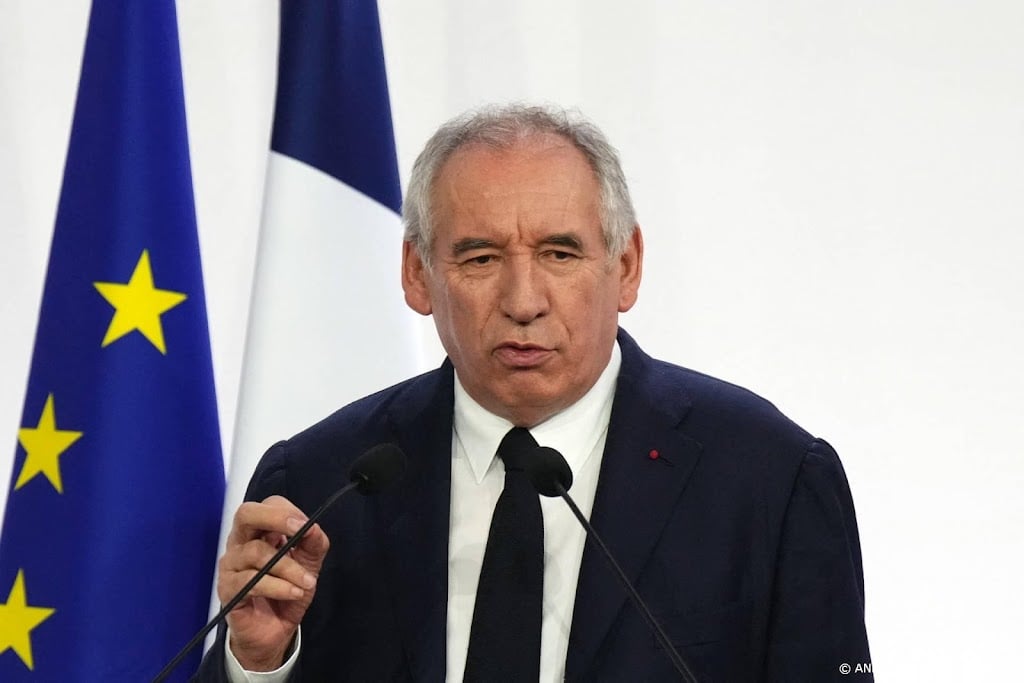 Franse premier houdt vertrouwensstemming over bezuinigingen