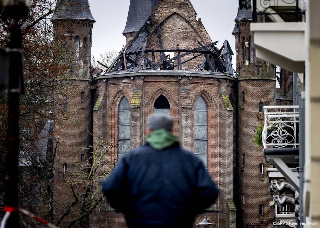 Politie na onderzoek: oorzaak brand Vondelkerk blijft onduidelijk