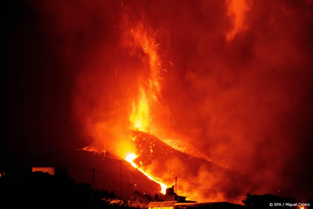 Vliegverkeer naar La Palma gehinderd door vulkaanuitbarsting