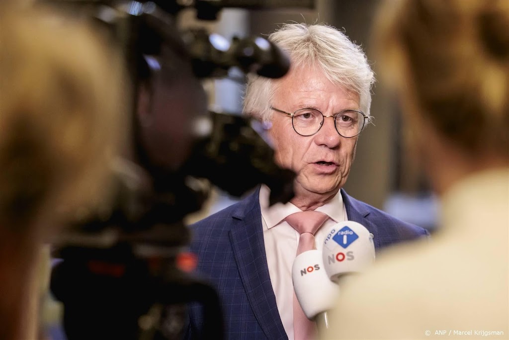 Gelderse politici opnieuw om tafel over commissaris Berends