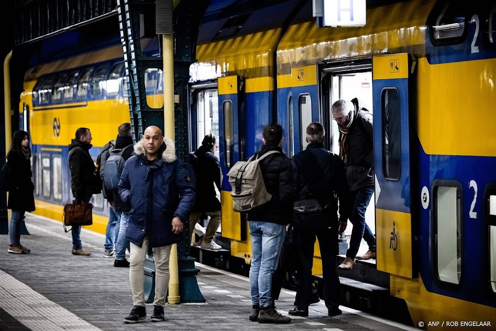 NS: spitsheffing wordt maximaal 2,50 euro in ochtend