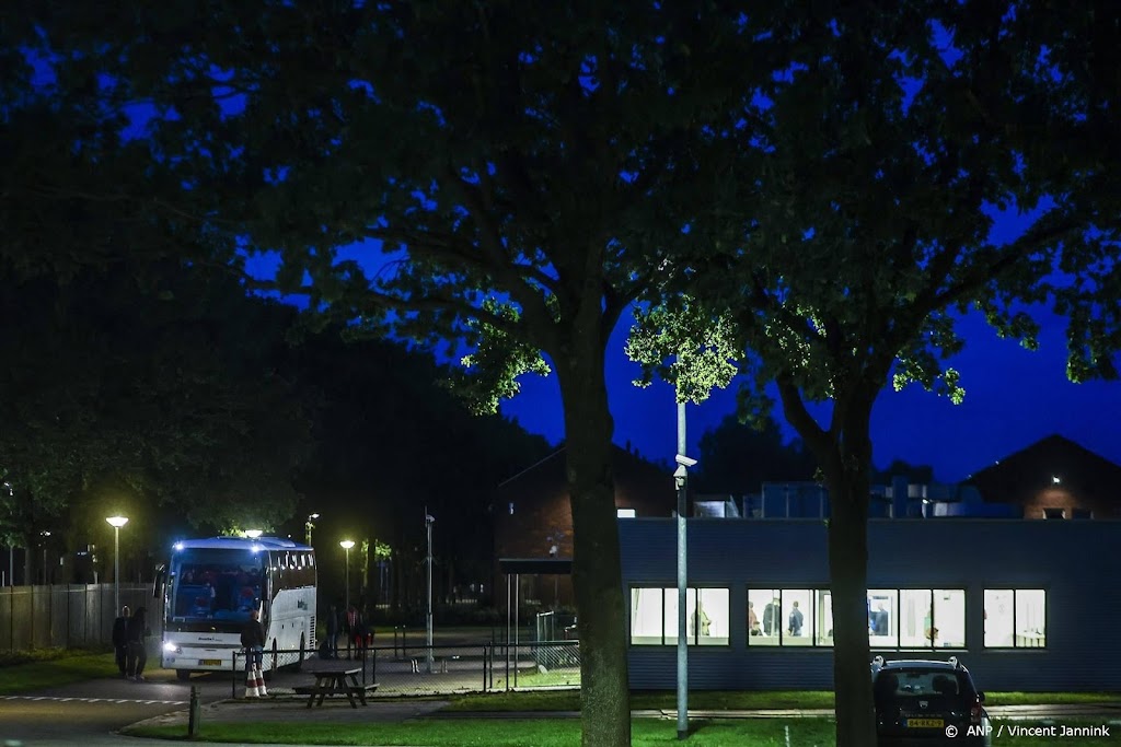 Rij voor aanmeldcentrum Ter Apel, maar volgens COA genoeg plek