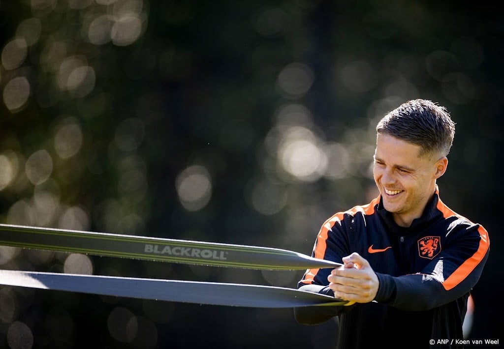 Oranje traint dag na duel met Duitsland met invallers en reserves