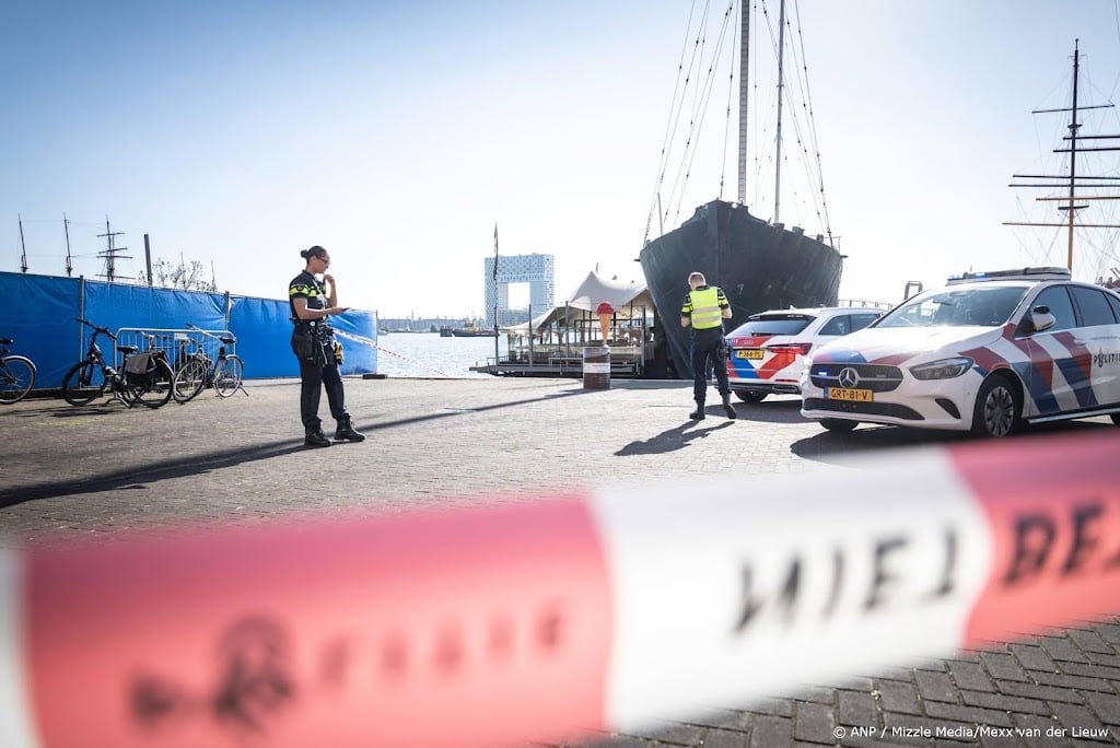 Doodgeschoten persoon Amsterdam is medewerker gevangenis Zaanstad