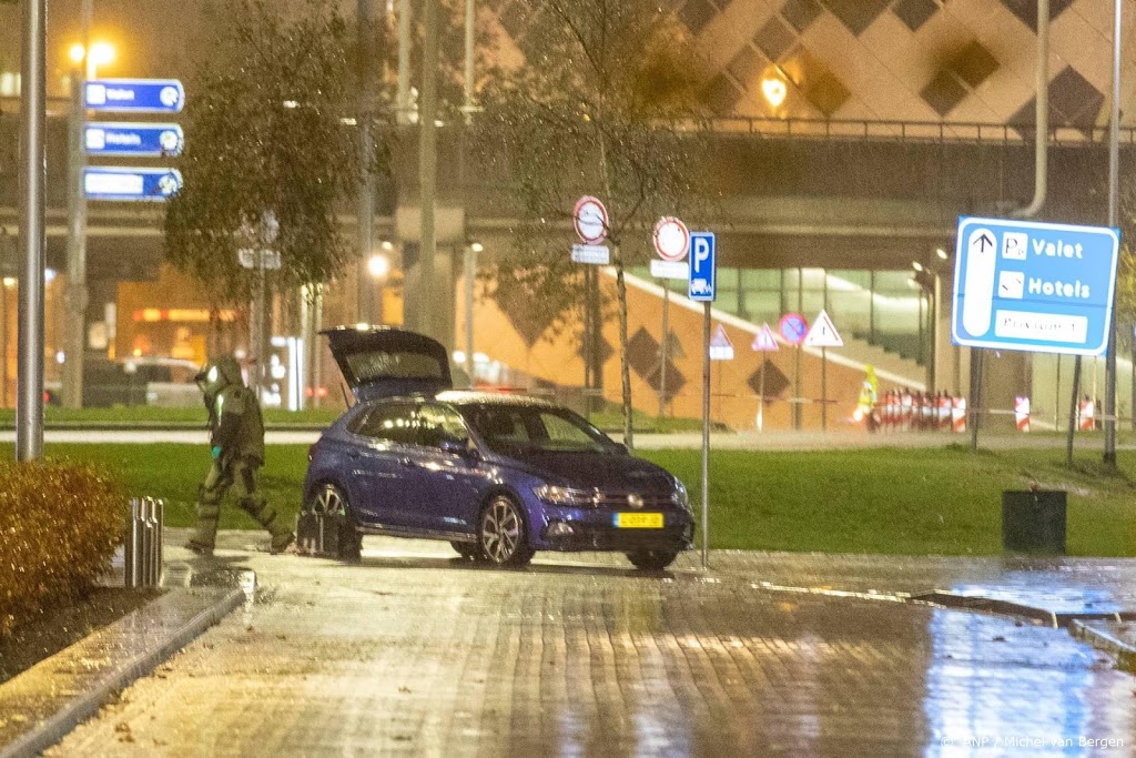 Aanhoudingen na vondst explosief materiaal in auto Schiphol