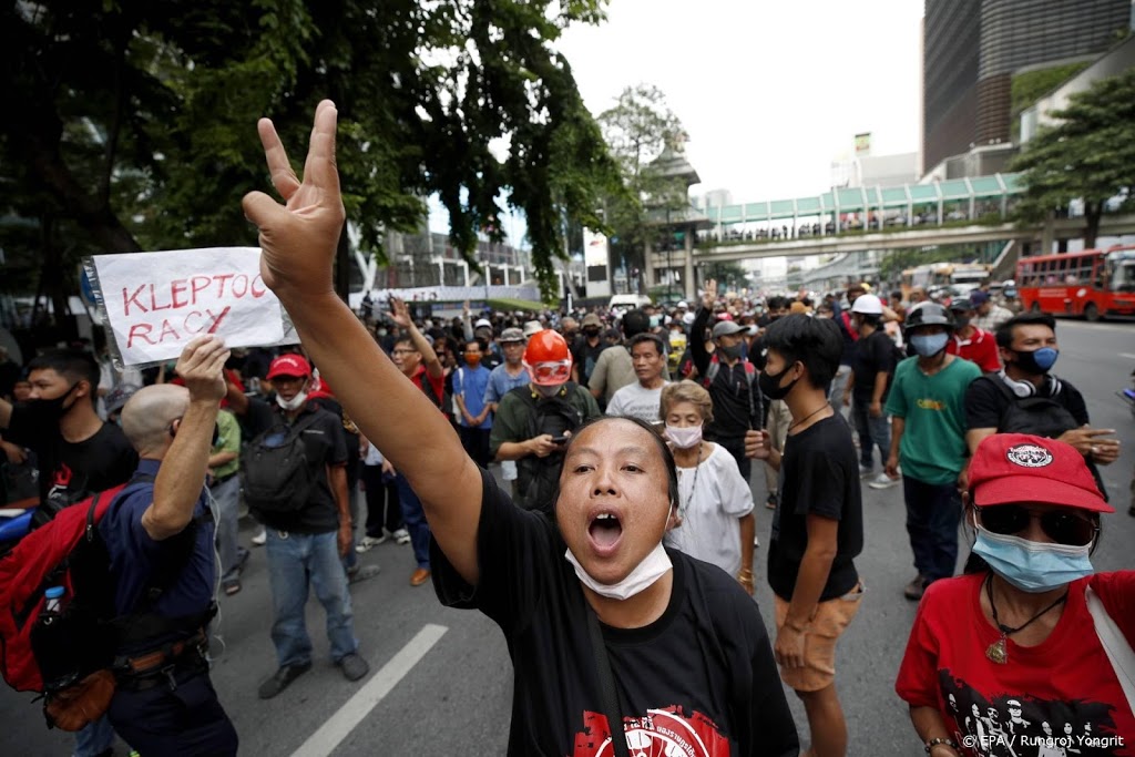 Weer massaal protest in Bangkok tegen premier
