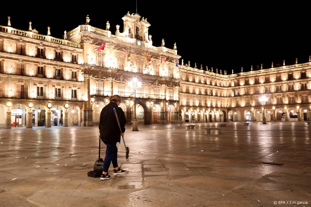 Spaanse premier Sánchez kondigt noodtoestand om corona af tot mei