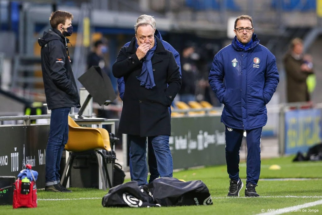 Feyenoord-coach Advocaat baalt van gelijkspel en blessures