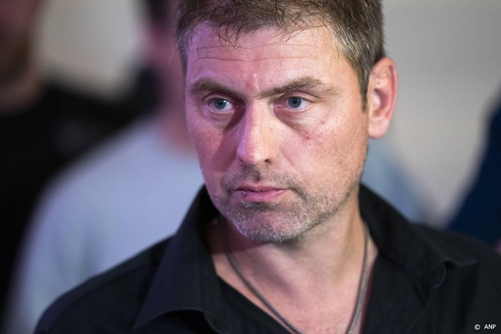 FDF ziet voorlopig af van actie, wil met Van der Wal rond tafel