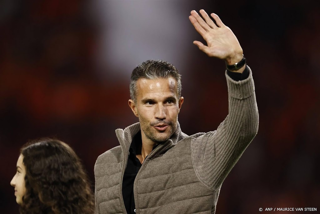 Van Persie over assistentschap Feyenoord: ligt niet voor de hand