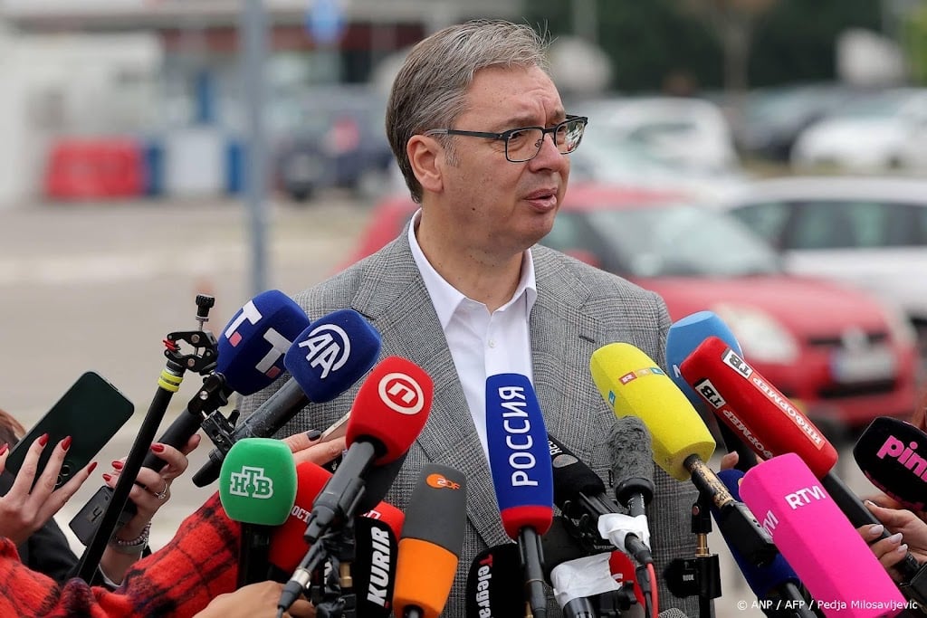 Oud-president erkent winst studentenbeweging verkiezingen Servië