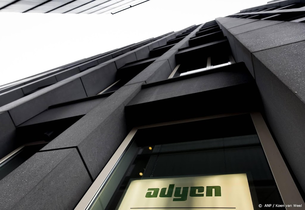 Adyen en ASMI aan kop in licht hogere AEX