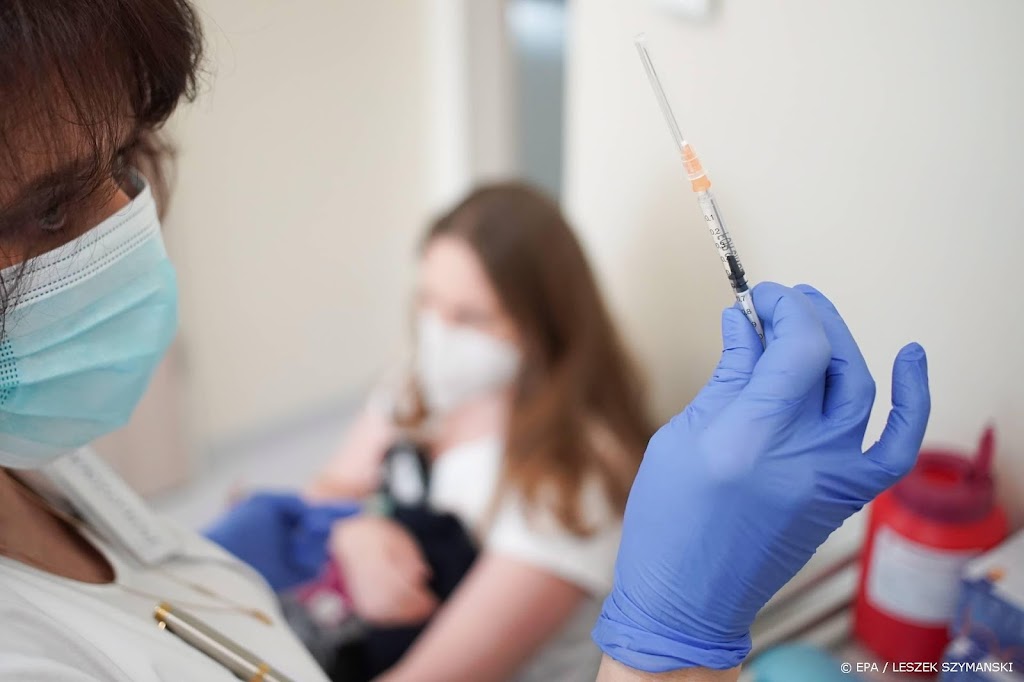 Coronaprik heeft meeste effect voor kind met aandoening, zegt CBG