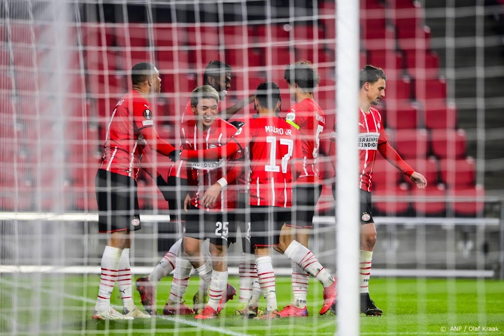 PSV klopt Sturm Graz en blijft in race voor vervolg Europa League