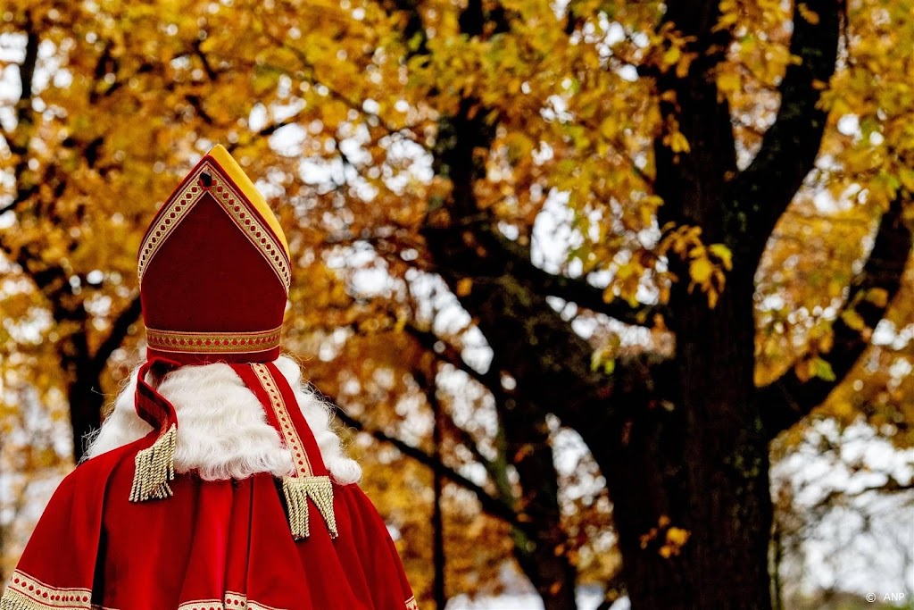 Toch intocht met Zwarte Piet in Twentse Enter