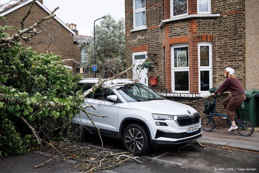 Meerdere doden tijdens storm Bert in Engeland en Wales