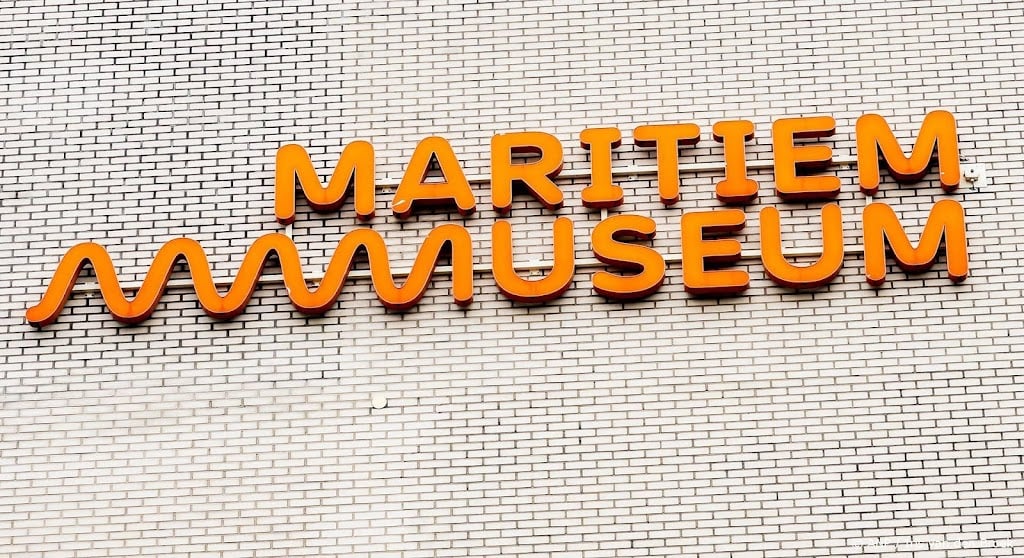 Maritiem Museum Rotterdam toont historisch scheepje