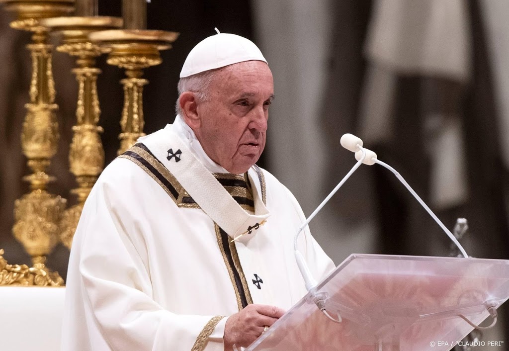 Paus roept op tot wereldvrede in kerstboodschap