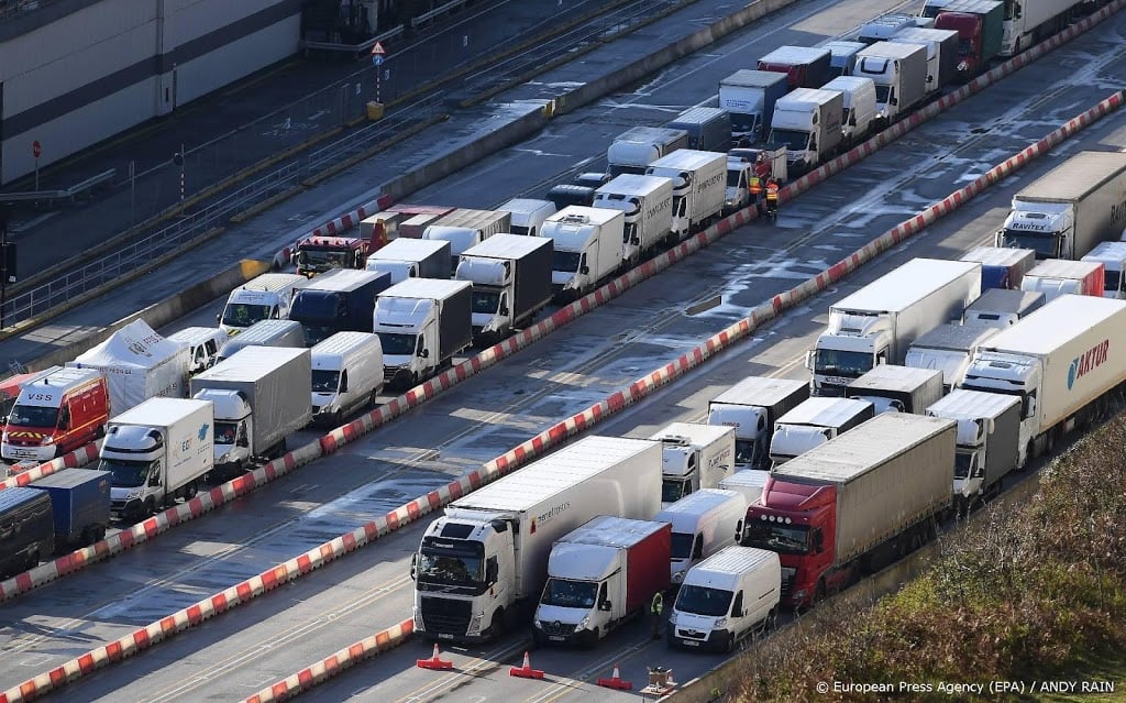 Medici Pools leger helpen met massaal testen chauffeurs in Dover