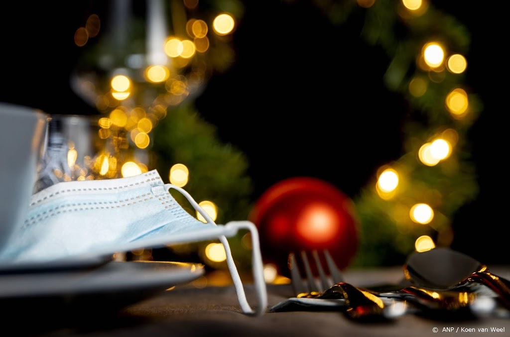 Kans op corona met kerst 'klein, maar niet uit te sluiten'