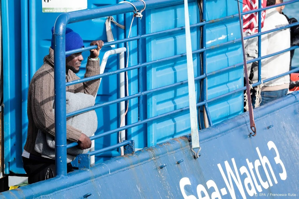 Bijna tweehonderd migranten gered op Middellandse Zee