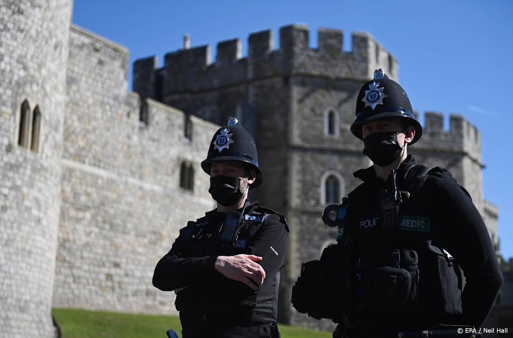 Man opgepakt die met wapen terrein Windsor Castle betrad